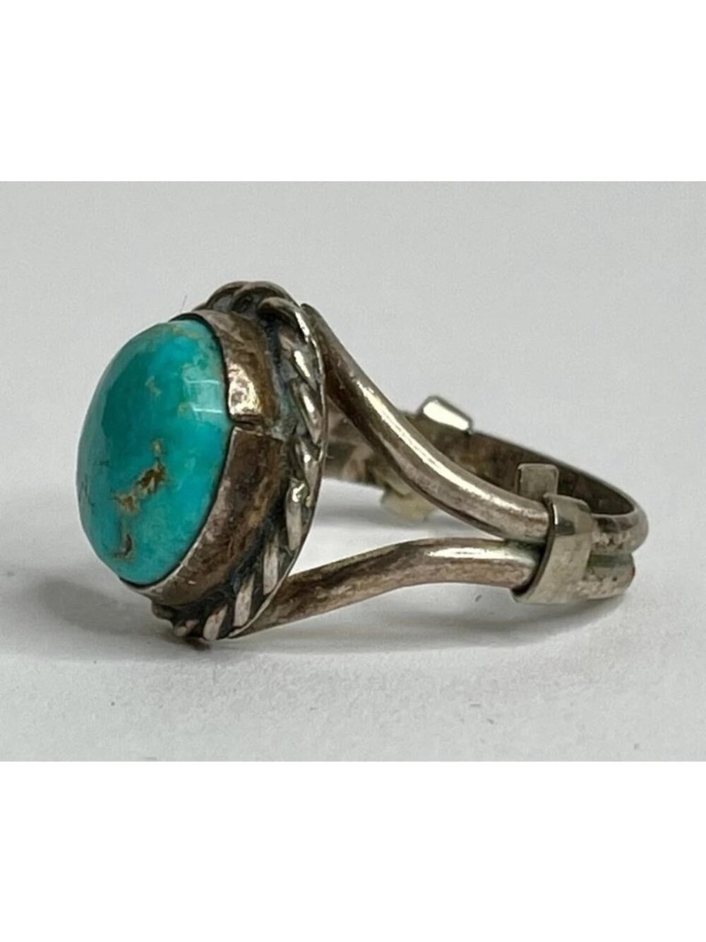 Navajo Sterling Silver & Turquoise Ring – Signed Lennie Parker (Hallmark) - Picture 2 of 4